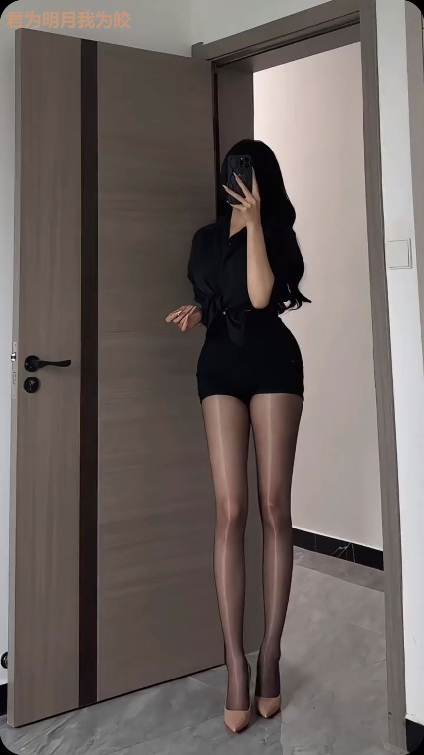 君为明月我为皎