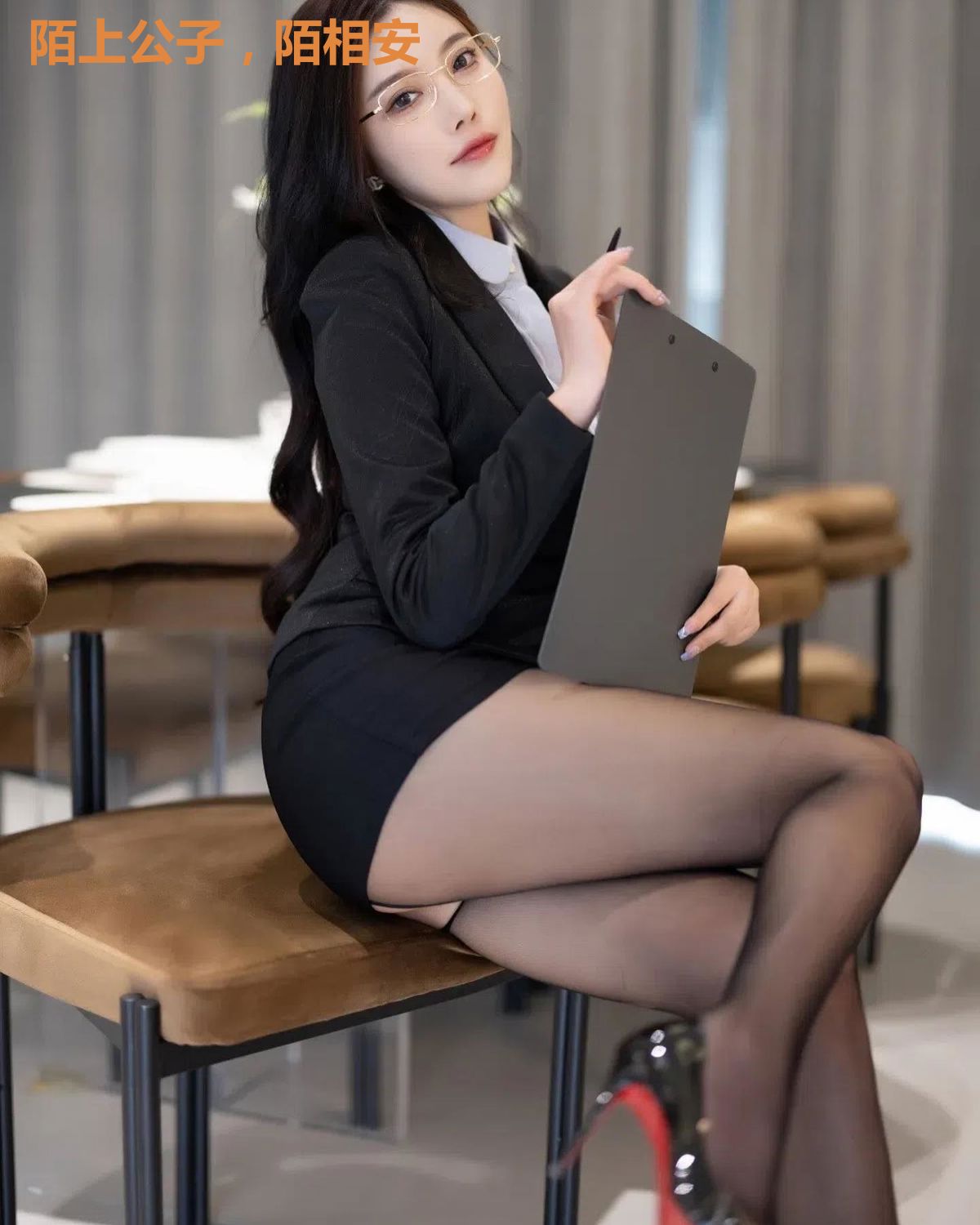 陌上公子,陌相安